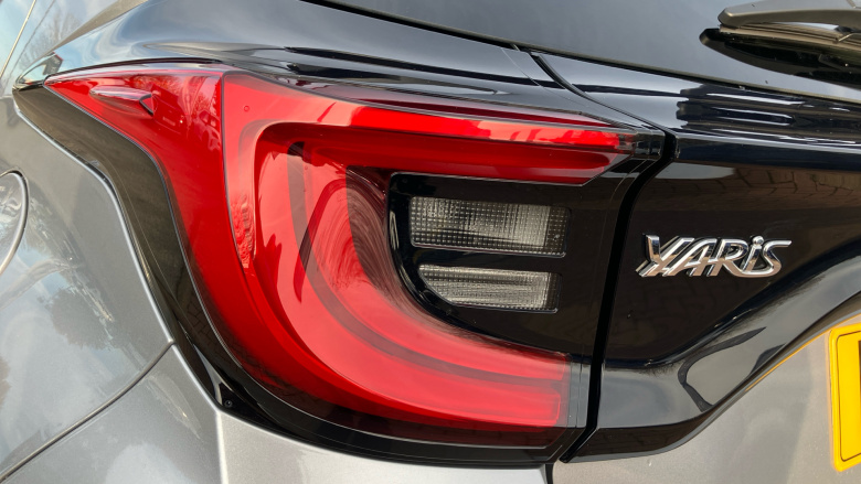 Toyota Yaris 1.5 Hybrid Design 5dr CVT Hybrid Hatchback